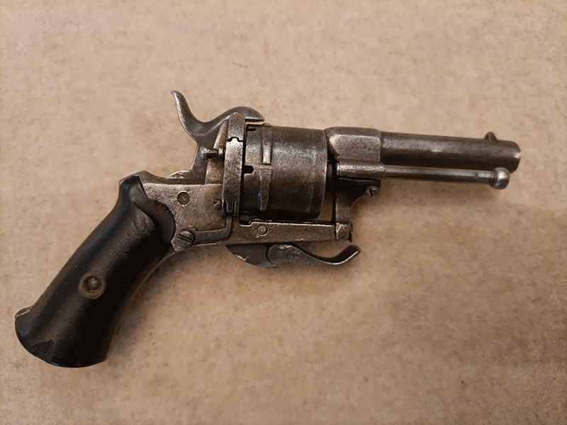 Revolver 1850 - Clicca l'immagine per chiudere