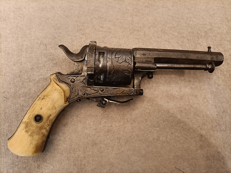 Revolver antico 1800