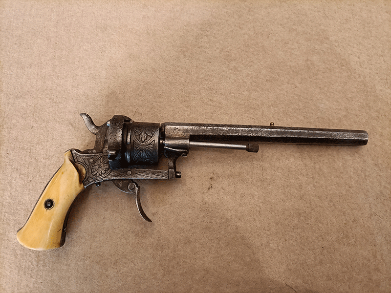 Revolver 1850